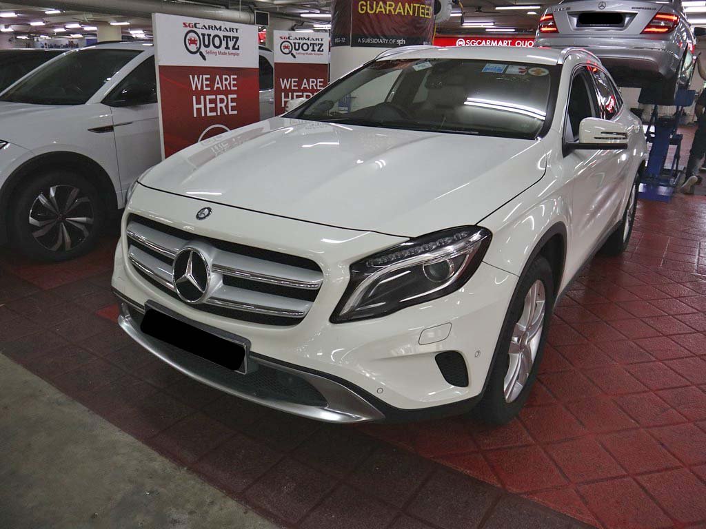 Mercedes Benz GLA180 (R18 BI)