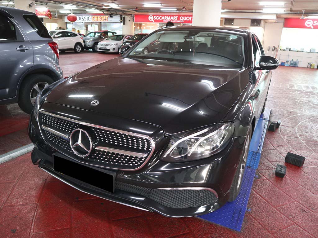 Mercedes Benz E200 SE Auto