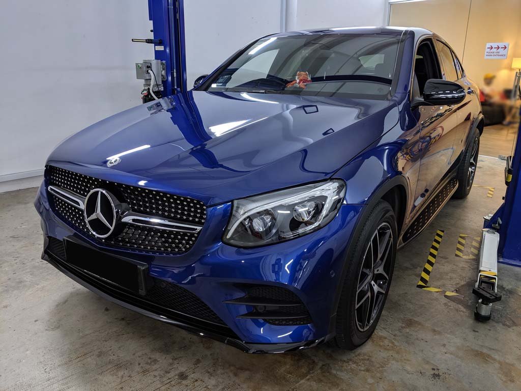 Mercedes Benz GLC250 4matic Coupe AMG Line (R19 LED)