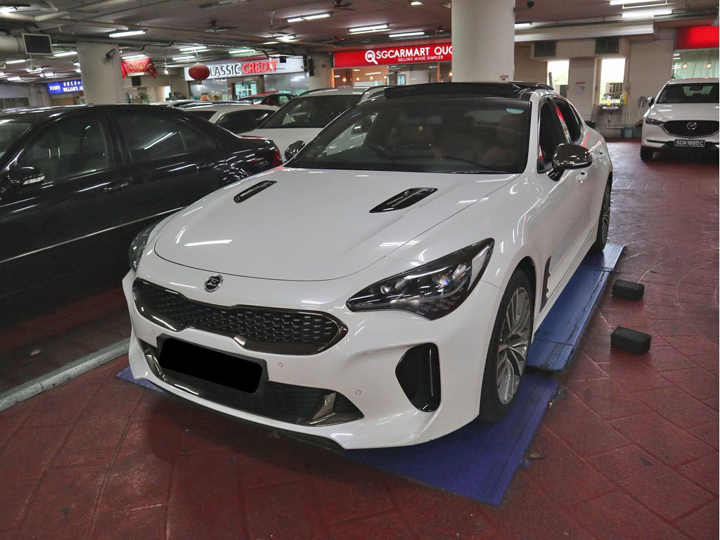 Kia Stinger 2.0A Sunroof