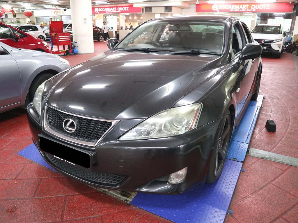Lexus IS250 Auto STD (COE Till 03/2028)