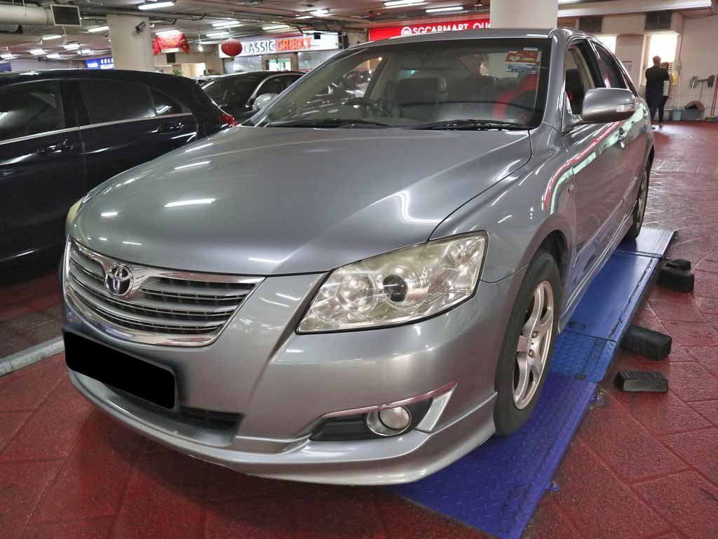 Toyota Camry 2.0 Auto (COE Till 09/2022)