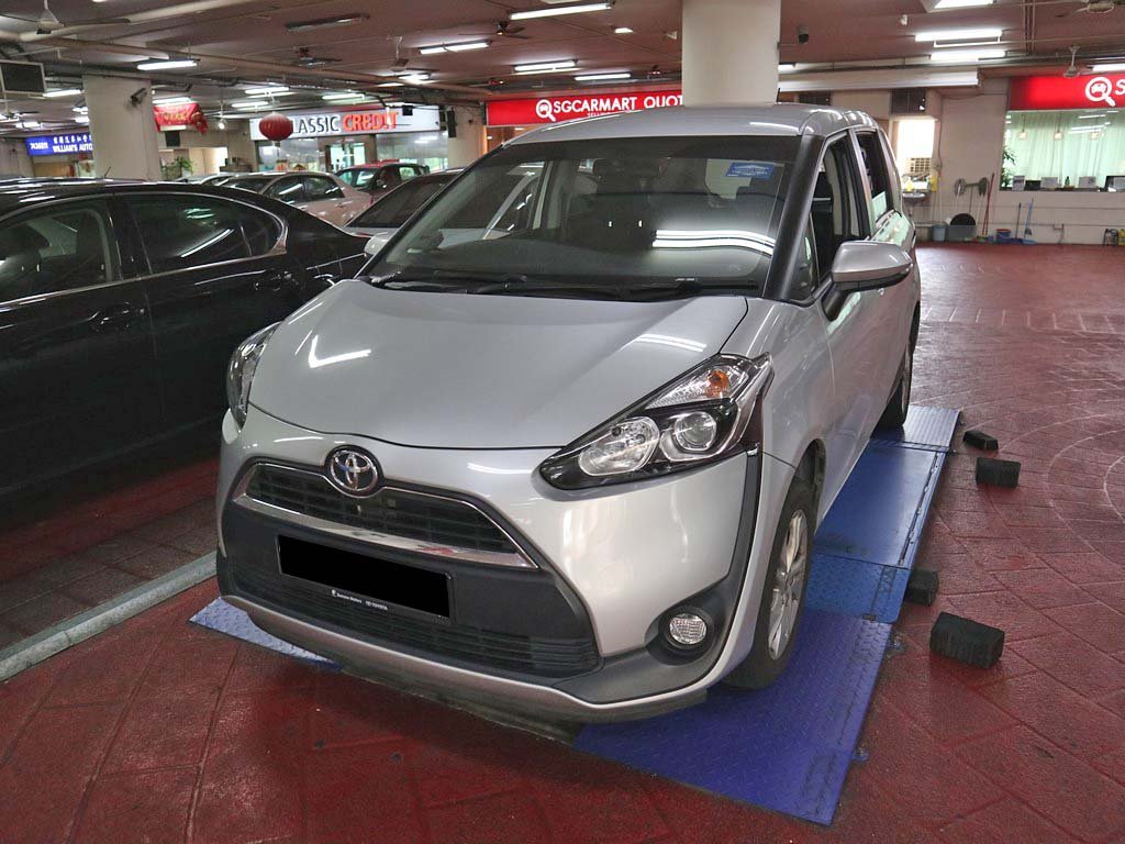 Toyota Sienta Standard