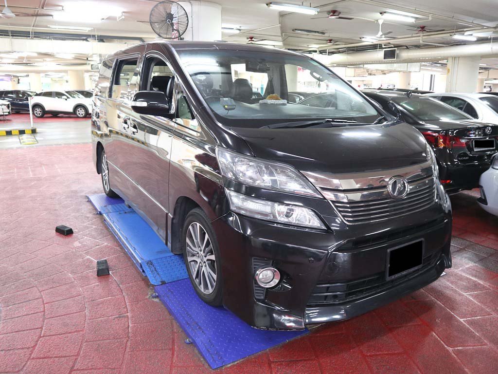 Toyota Vellfire 2.4Z CVT Sunroof