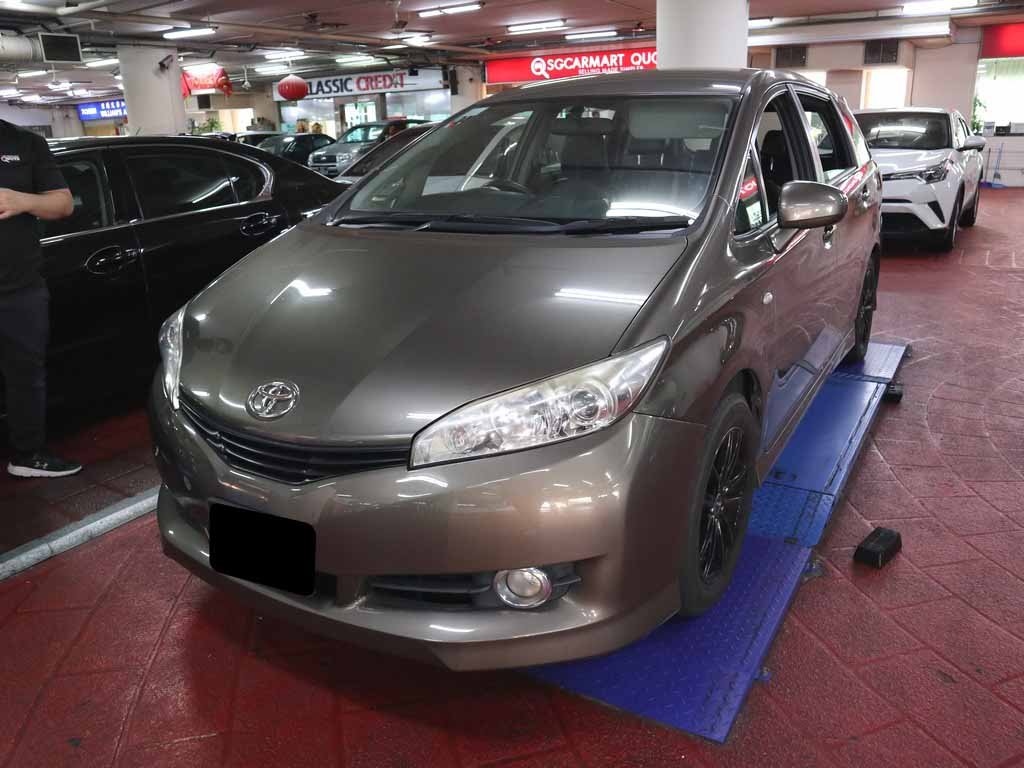 Toyota Wish 2.0 Auto (COE Till 08/2025)