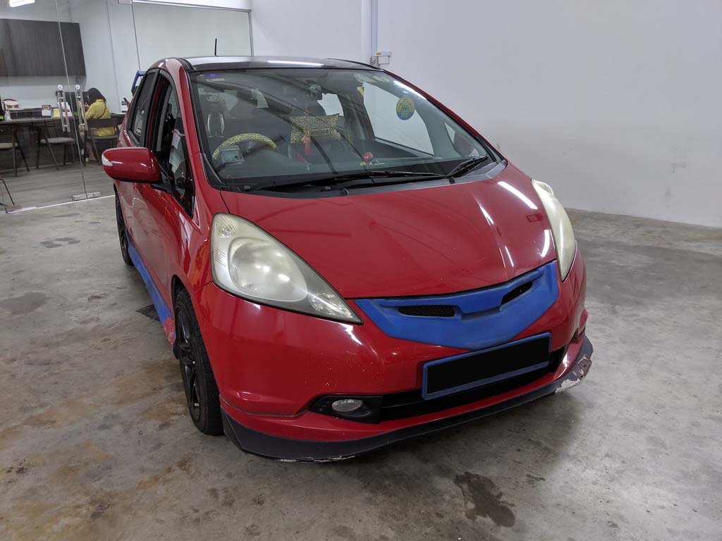 Honda Fit 1.3A Skyroof  (COE Till 09/2023)