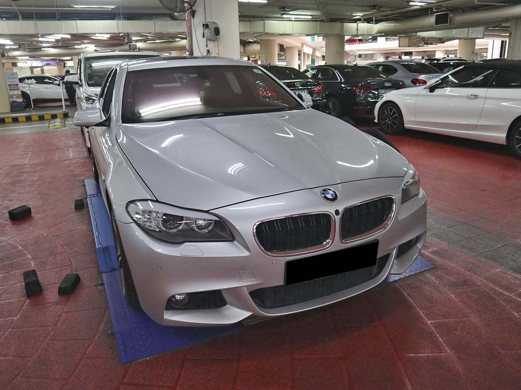 BMW 535I 3.0L AT Sunroof (COE Till 08/2030)