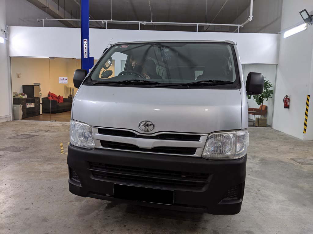 Toyota Hiace Manual (COE Till 10/2030)