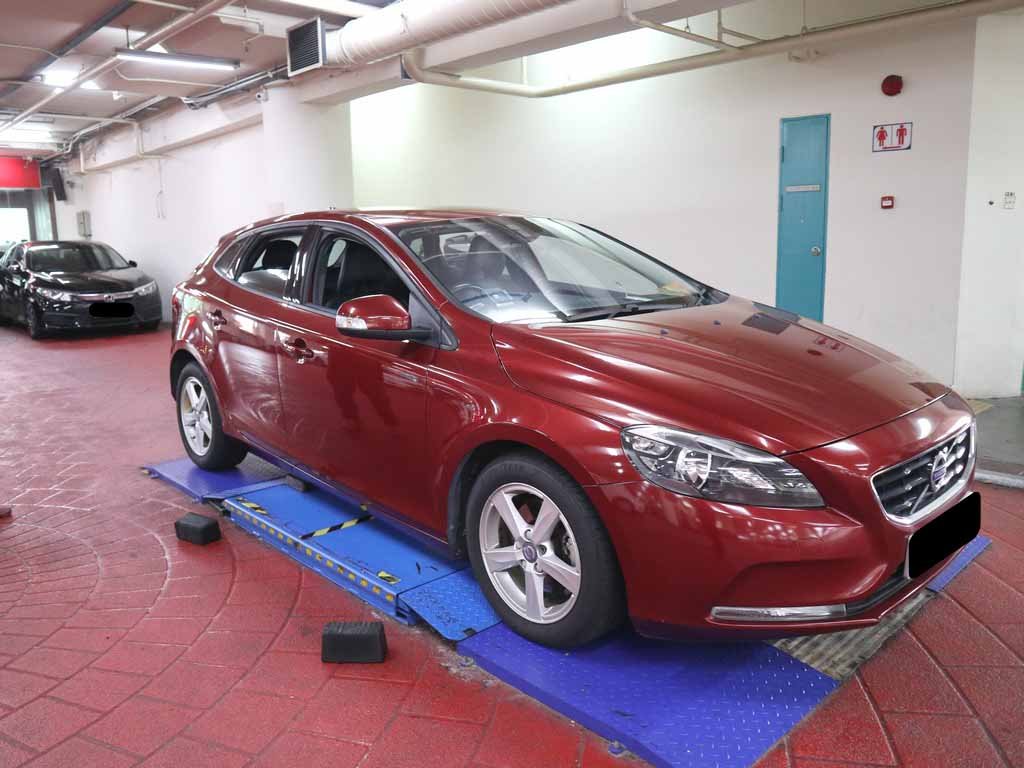 Volvo V40 D2 AT