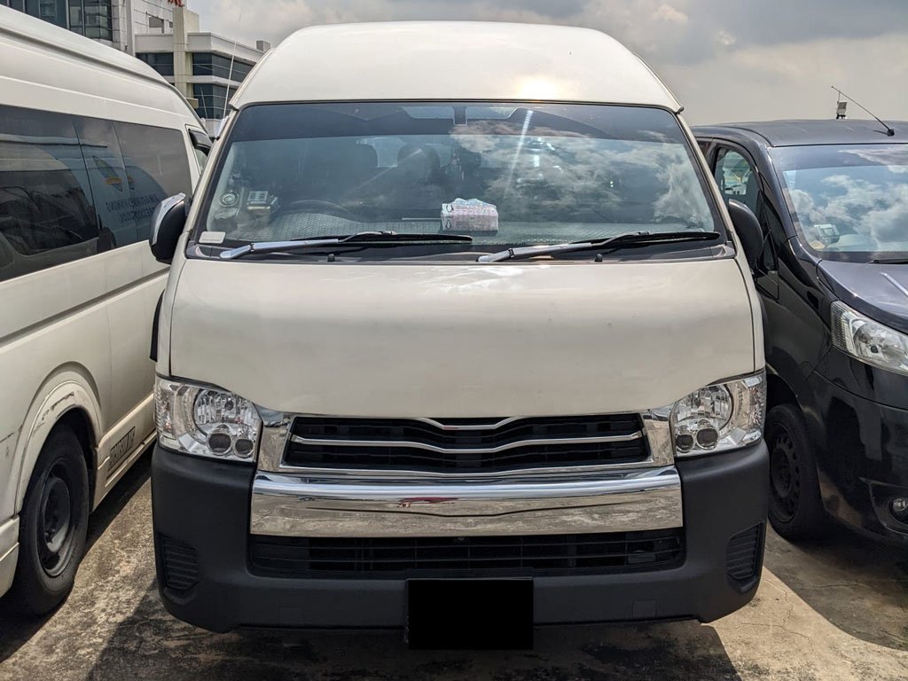 Toyota Hiace High Roof Commuter Turbo Auto