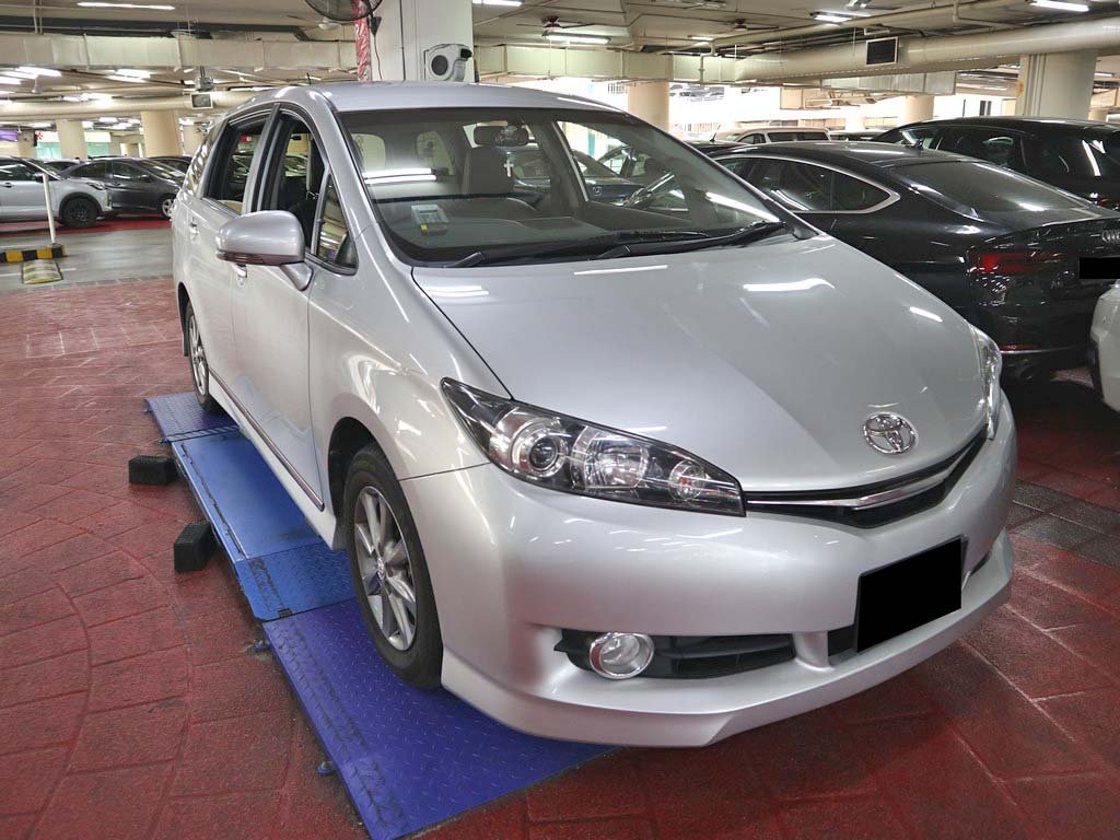 Toyota Wish 1.8 CVT