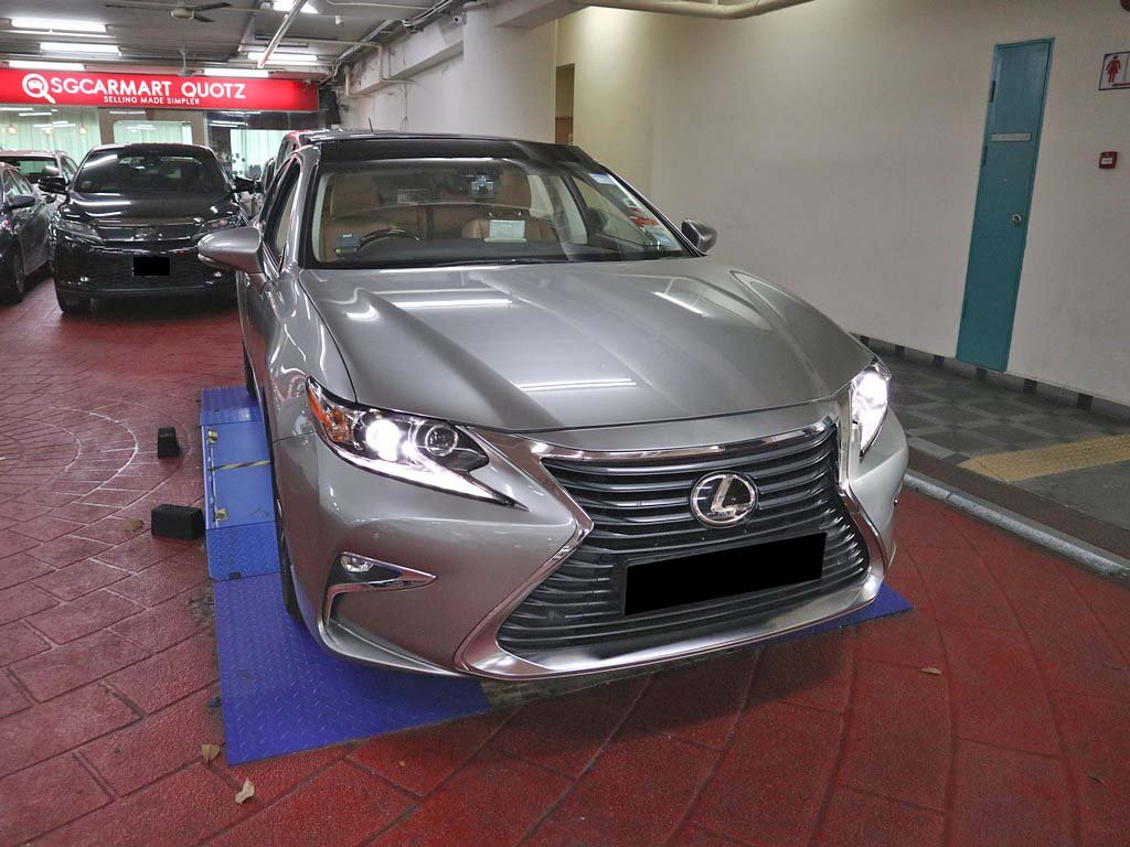 Lexus ES250 Luxury Sunroof