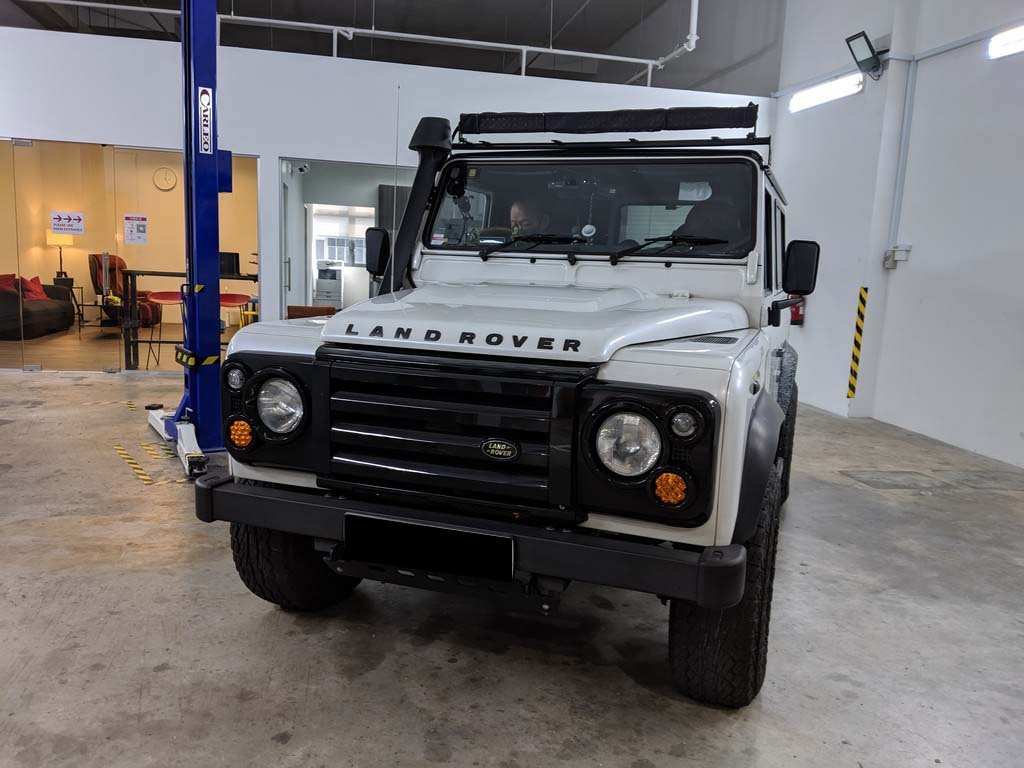 Land Rover Defender 90 2.4L Puma (COE Till 07/2030)