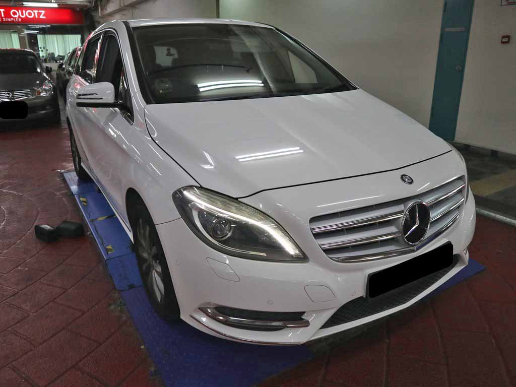 Mercedes Benz B 200