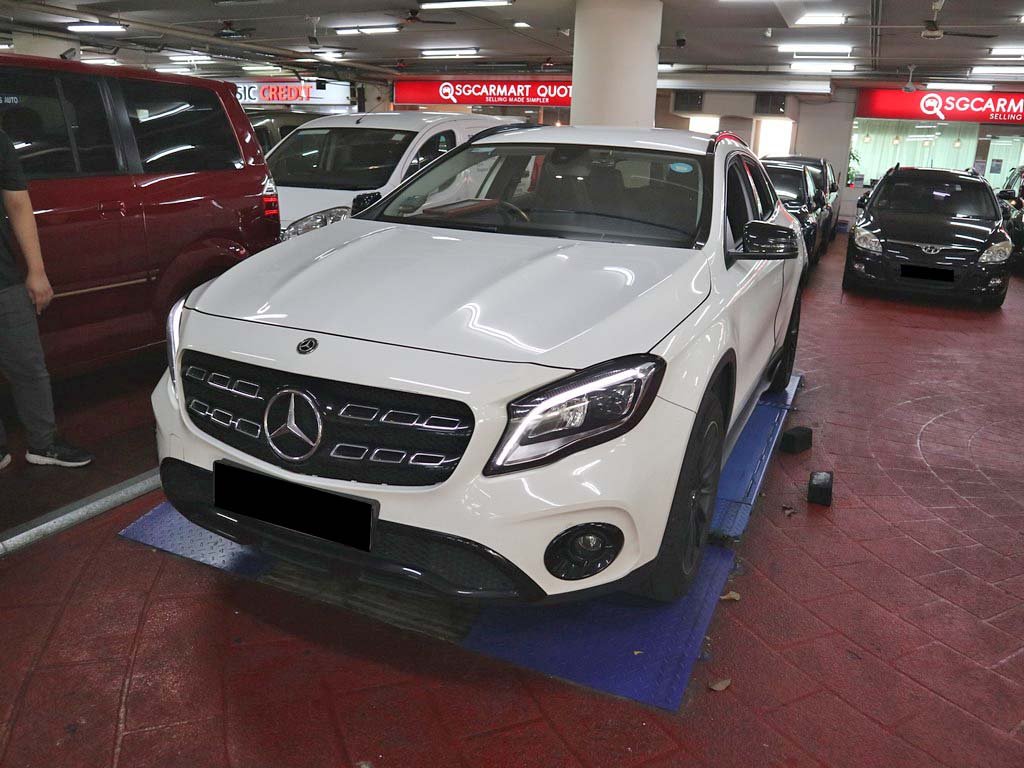 Mercedes Benz GLA180 Urban Edition Auto