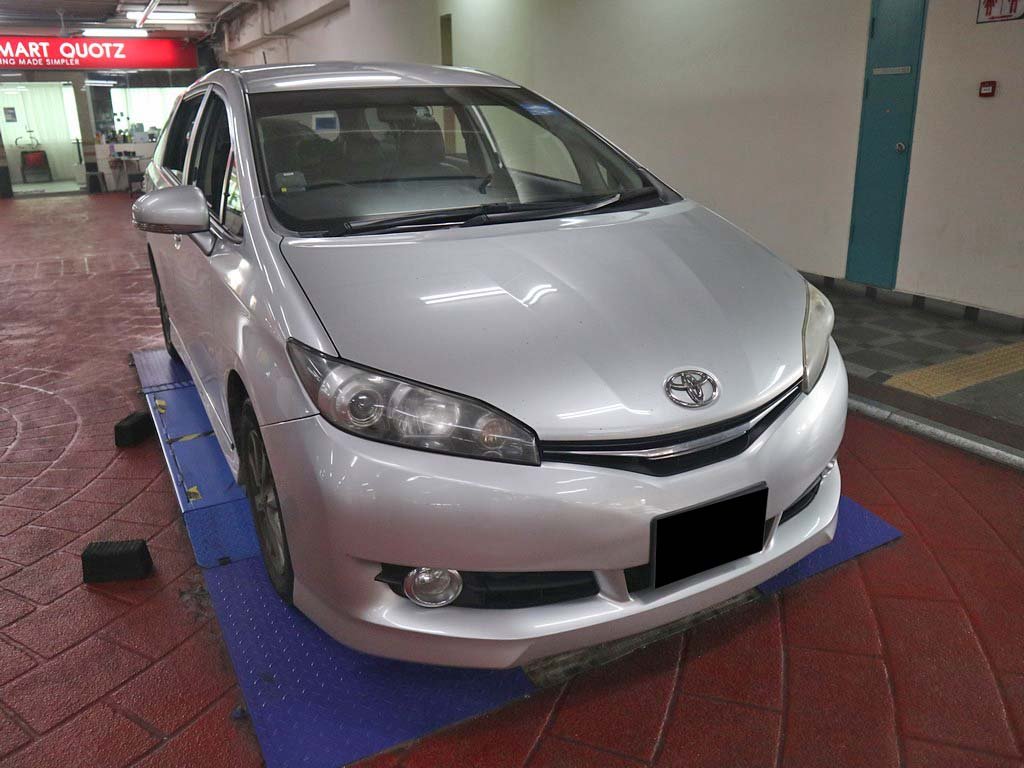 Toyota Wish 1.8 CVT