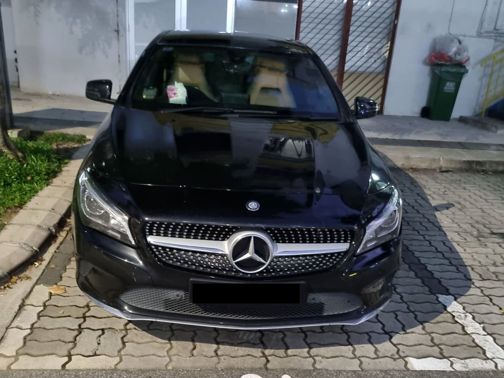 Mercedes Benz Cla200 Coupe Urban (r18 Led)
