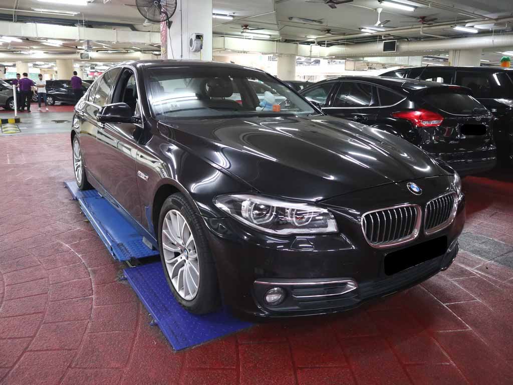 BMW 520I A