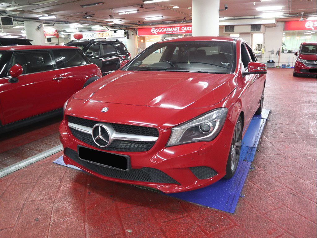 Mercedes Benz CLA 200 (R18 BI)