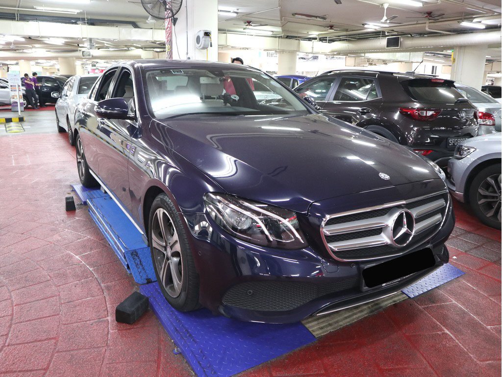 Mercedes Benz E200 AVG (R18 LED)
