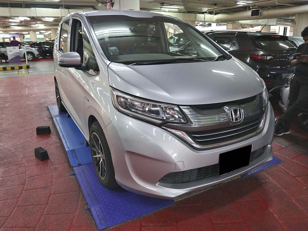 Honda Freed 1.5G Auto (Hybrid)