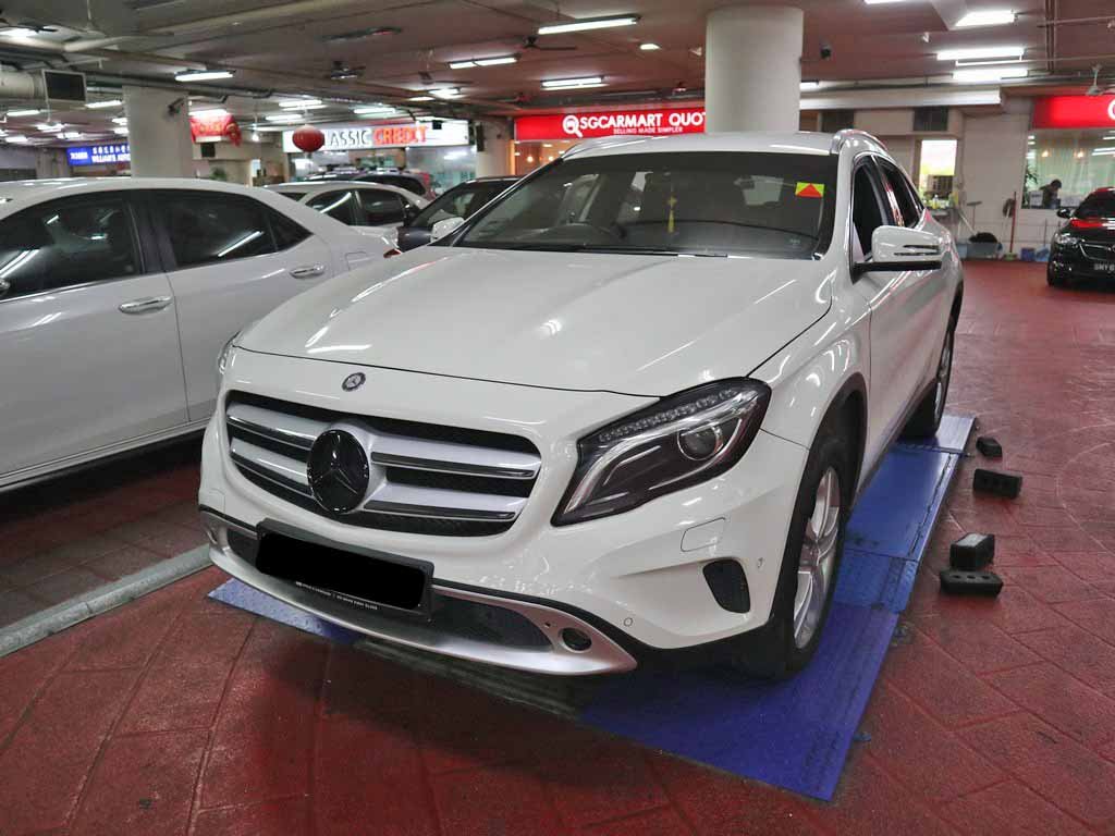 Mercedes Benz GLA180 (R18 BI)
