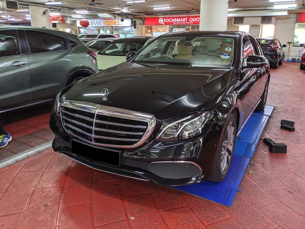 Mercedes Benz E200 Exclusive (R18 LED)