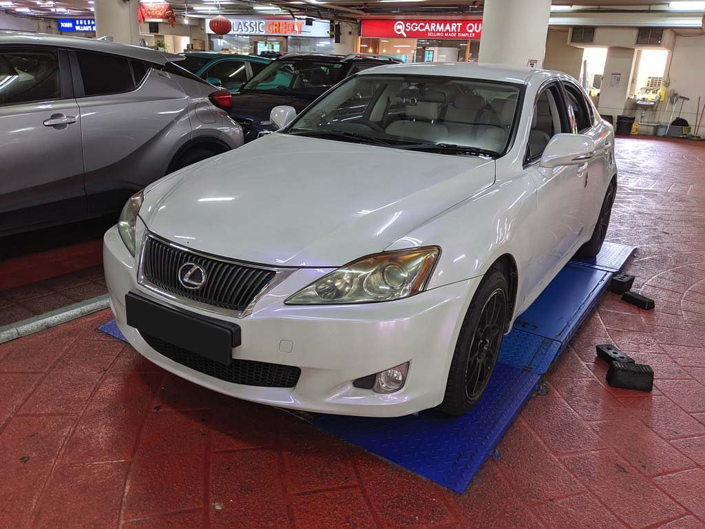 Lexus IS250 STD FL (COE Till 05/2029)