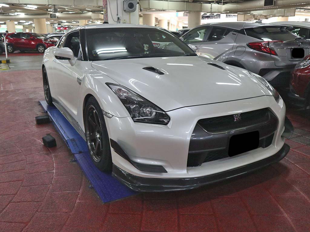 Nissan GT-R 3.5 A (COE Till 03/2028)