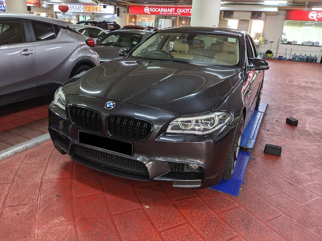 BMW 520I
