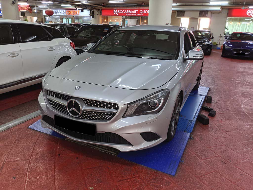 Mercedes Benz CLA180 (R18 BI)