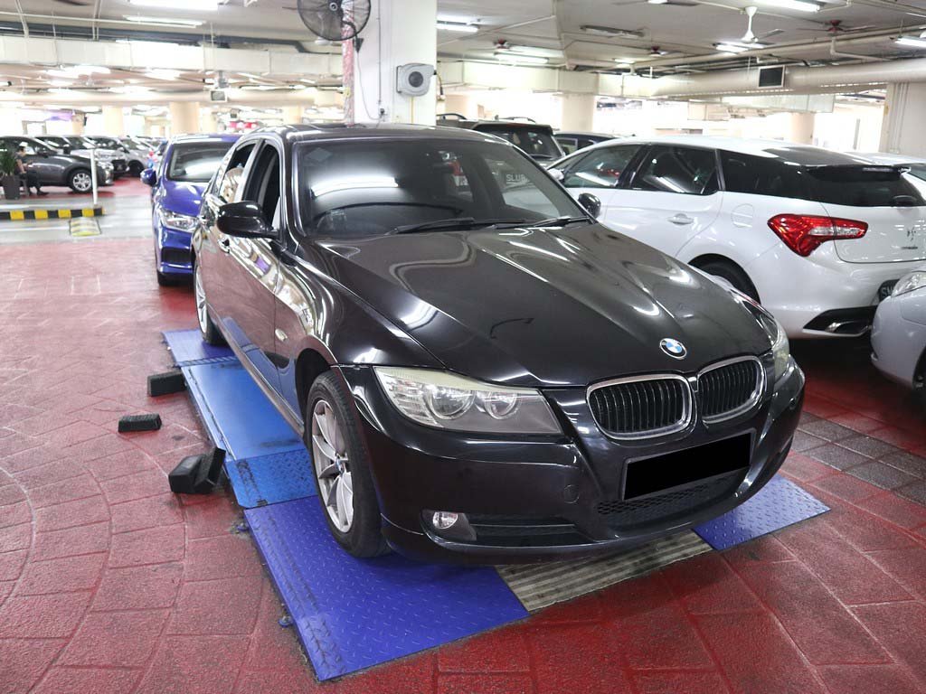 BMW 318I 2.0A Sunroof (COE Till 11/2030)