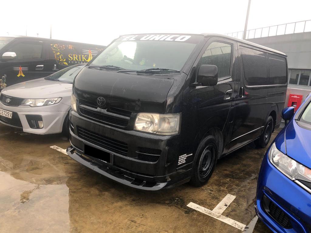 Toyota Hiace Manual (COE Till 02/2026)