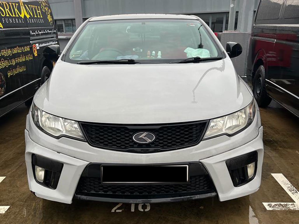 Kia Cerato Forte Koup 1.6A SR (COE Till 04/2026)