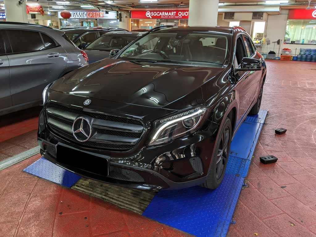 Mercedes Benz GLA180 (R18 BI)