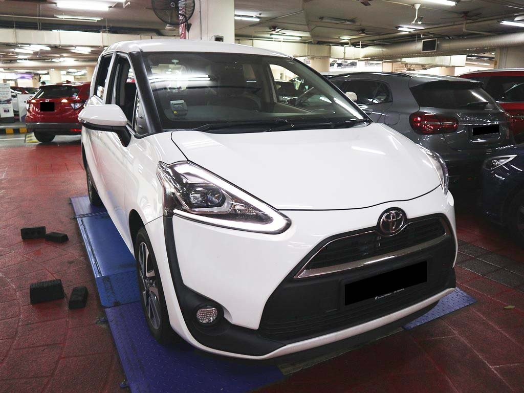Toyota Sienta Elegance (auto)