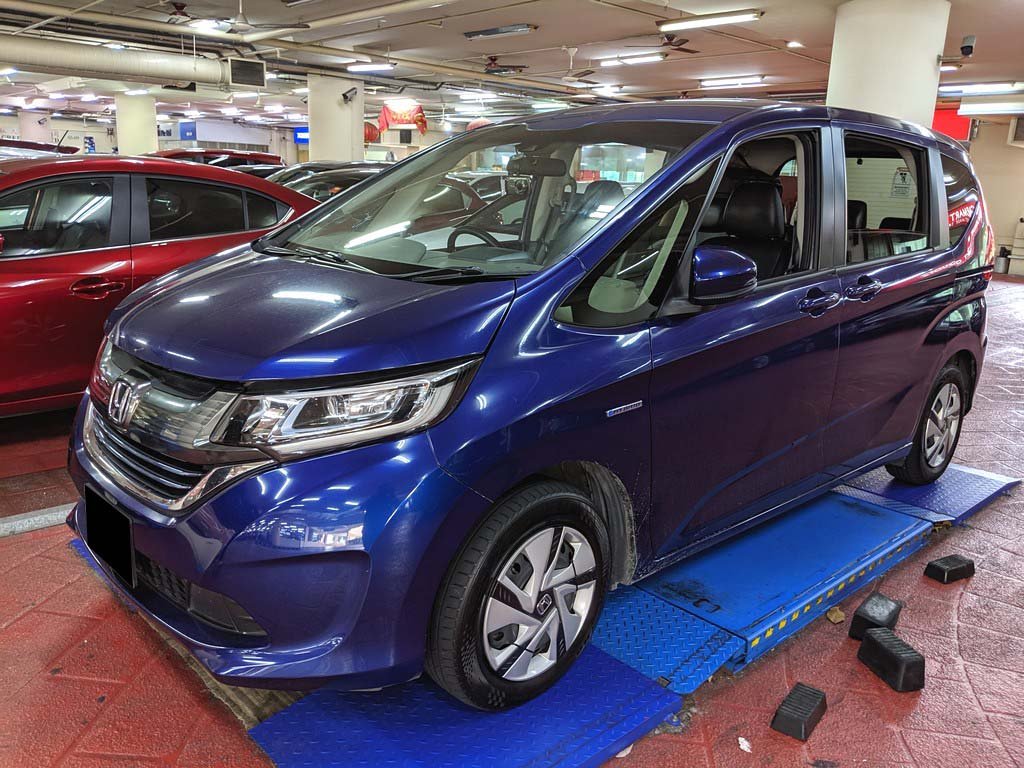 Honda Freed 1.5G Auto (Hybrid)
