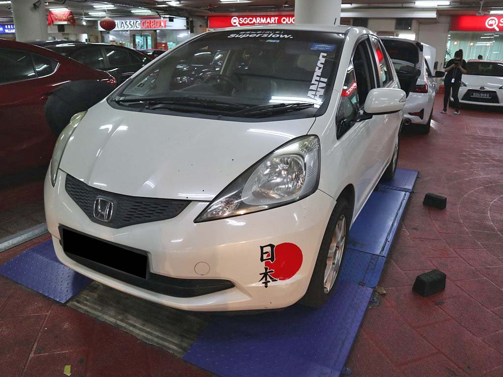 Honda Fit 1.3G A (COE Till 09/2023)