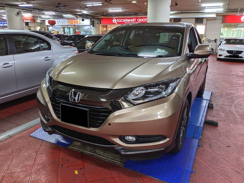 Honda Vezel 1.5X CVT (Hybrid)