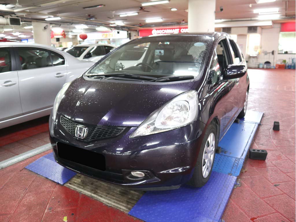 Honda Jazz 1.3L A (COE Till 12/2025)