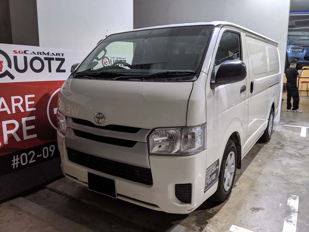 Toyota Hiace Van Turbo 5dr Mt