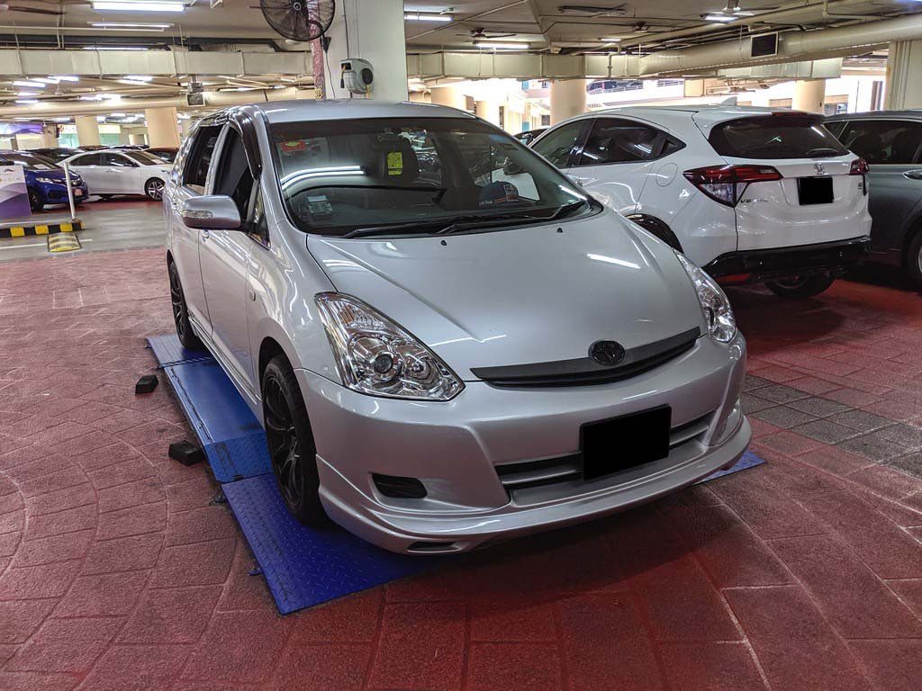 Toyota Wish 1.8A (COE Till 11/2028)