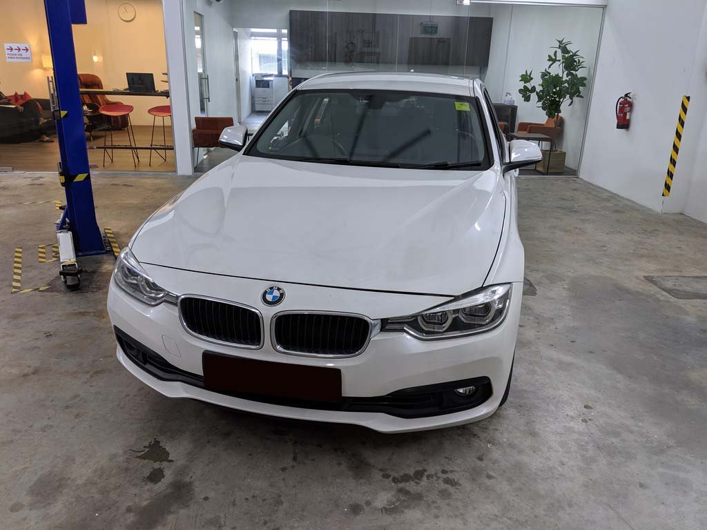 BMW 318I Sedan Led