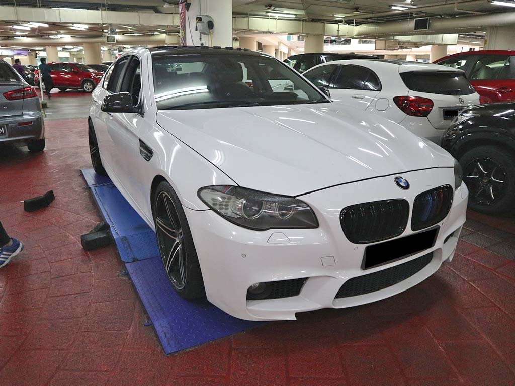 BMW 523I A Sunroof (COE Till 05/2031)