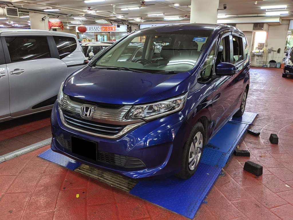 Honda Freed 1.5G Auto (Hybrid)