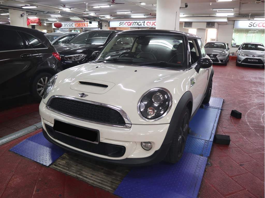 Mini Cooper S HB 1.6 A Sunroof (COE Till 11/2031)
