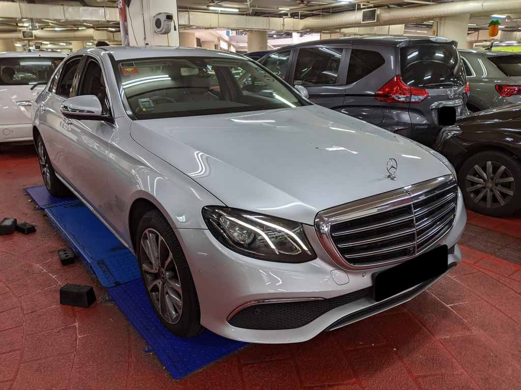 Mercedes Benz E200 Exclusive (R18 Led)
