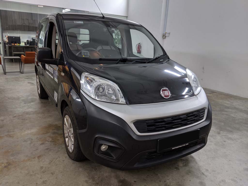Fiat Fiorino Cargo 1.3mta E6 Glazed