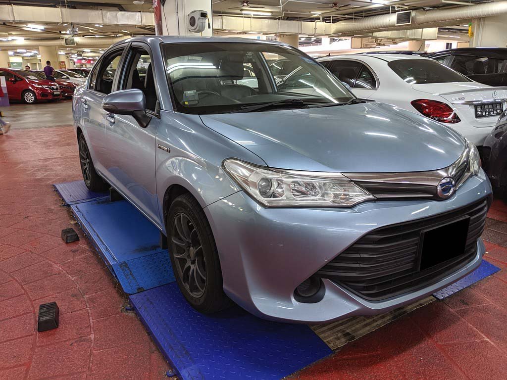 Toyota Corolla Axio 1.5 CVT (Hybrid)