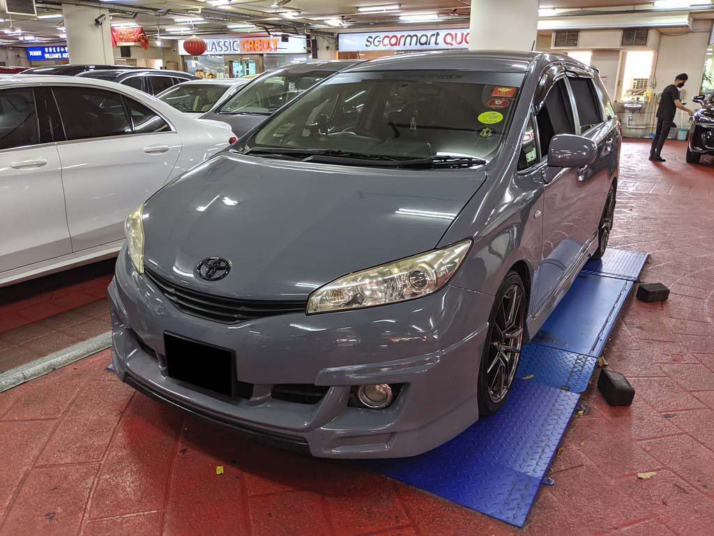 Toyota Wish 2.0 Auto (COE Till 03/2030)